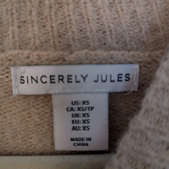 Sweater Bundle XS-S - Picture 9 of 10